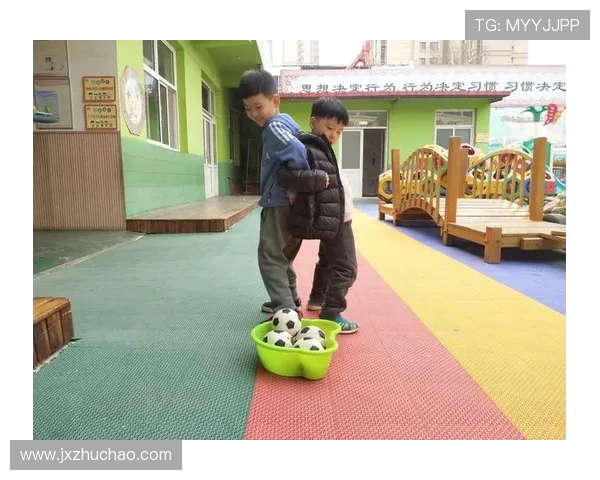 适合两个宝宝一起玩的有趣亲子游戏推荐帮助促进互动与合作能力发展